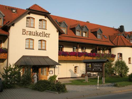 Landgasthof - Braukeller - Fattigau Oberkotzau Ngoại thất bức ảnh